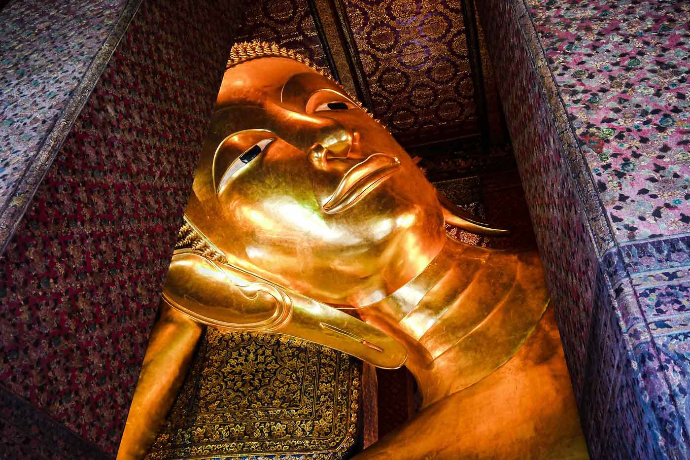 bouddha couché wat pho bangkok